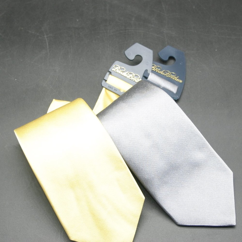 Lot of 2: BROOKS BROTHERS Tie Silver & Yellow Solid Silk USA 58" x 3.5" New
